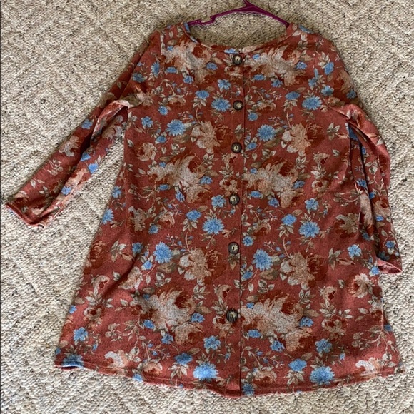 Boutique tunic button back - Picture 2 of 2